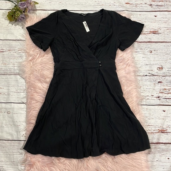 NWT Madewell Black Pleated-Waist True-Wrap Mini Dress - Picture 2 of 10